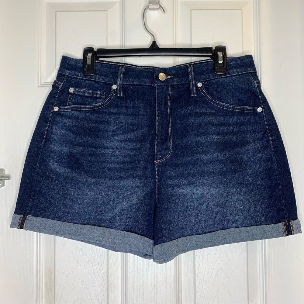 No Boundaries Jean Shorts Dark Denim Curvy Mom Shorts Size 17